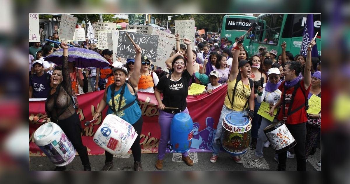 Latinoamericanas marchan y alzan su voz contra la violencia machista ...