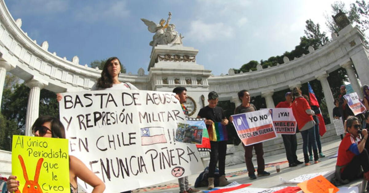 Toque De Queda En Chile EN VIVO HOY | Cientos De Chilenos Marchan En ...