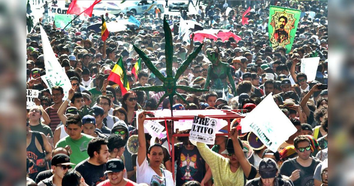 Marchan en México para pedir legalización del consumo de la marihuana ...
