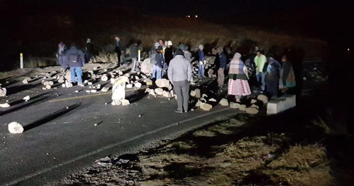 Gremios De Puno Acatan Paro Con Bloqueos En Apoyo A Walter Aduviri VIDEO