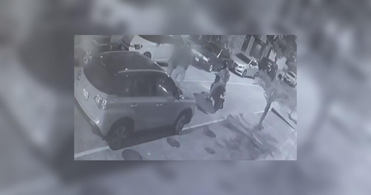 Surco: delincuentes en moto asaltan a una mujer | VIDEO | Sociedad | La ...