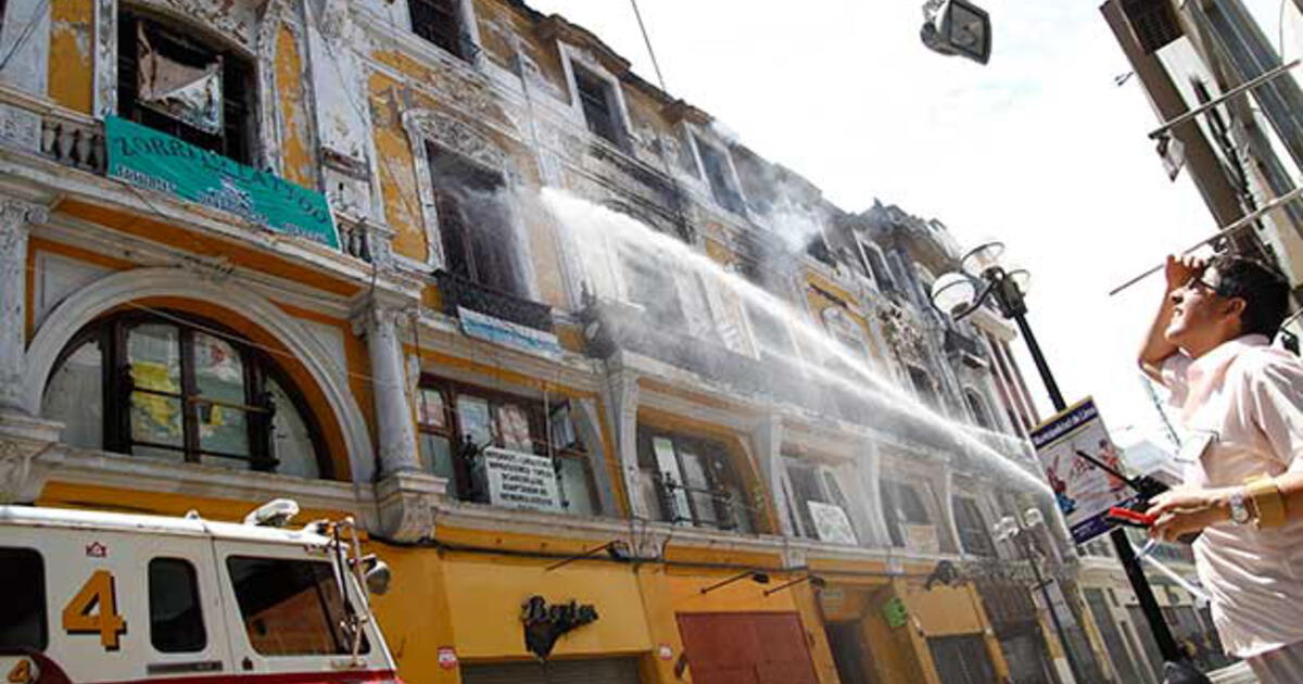 Cercado De Lima Incendio Se Registró En El Jirón De La Unión Video Sociedad La República 4656