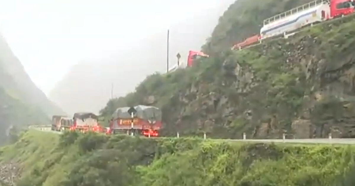 Carretera central: se restablece el tránsito tras explosión de cisternas