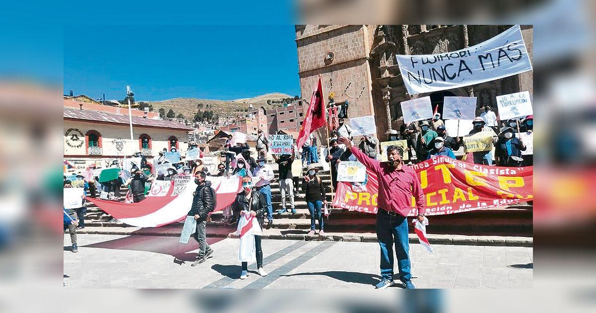 Puno: simpatizantes de Castillo marchan contra paneles y futbolistas ...