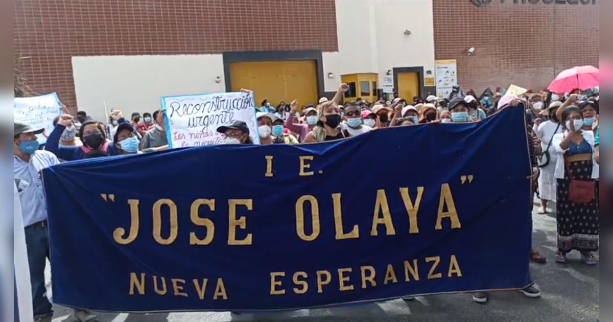 Piura: padres de colegios José Olaya y César Vallejo protestan por ...