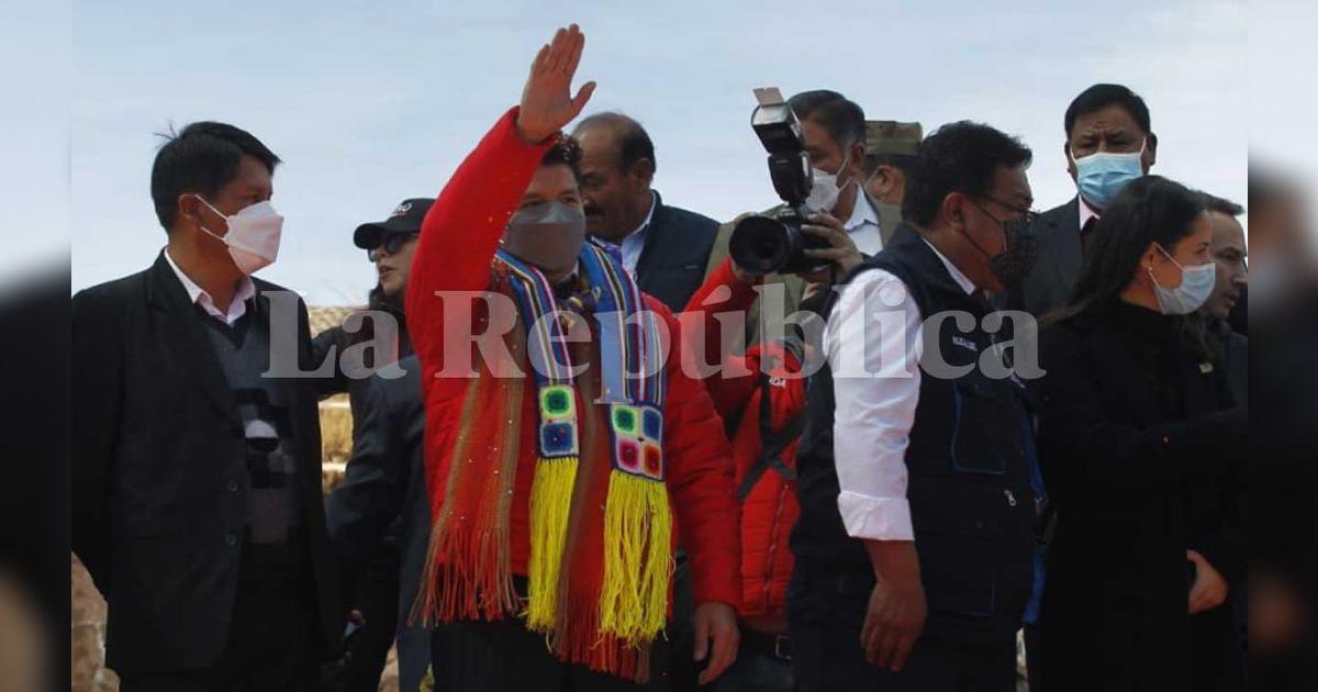 Pedro Castillo pide a Congreso que reformas a la Constitución sean ...