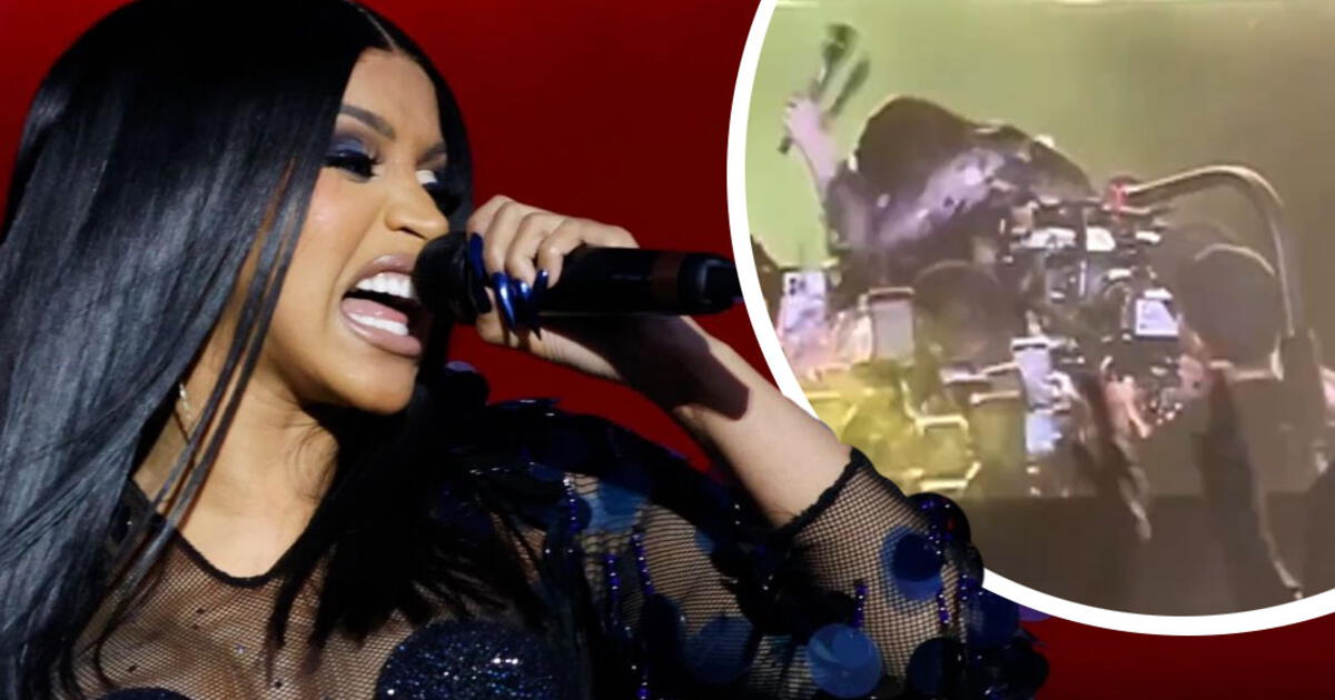 Cardi B Se Pelea Con Fanática Y La Golpea Con El Micrófono Durante ...