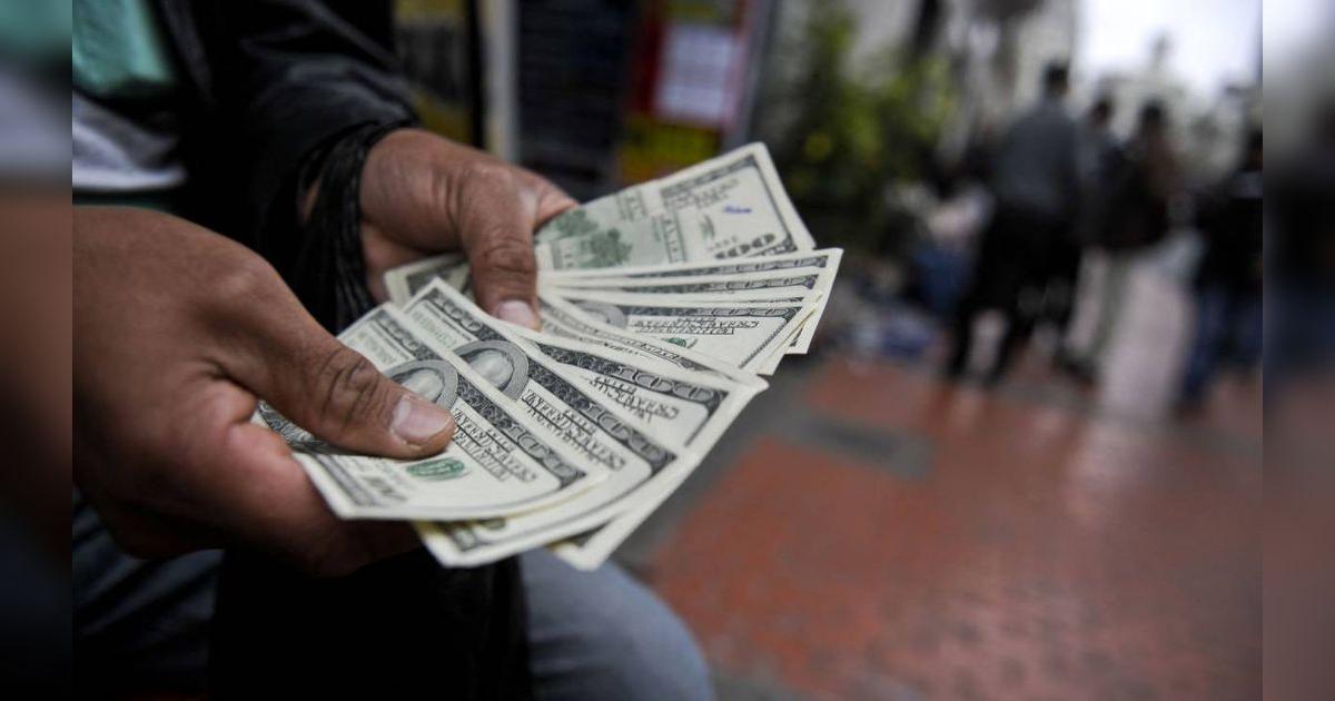esta el dolar hoy? cuanto esta la compra y venta de dolares en