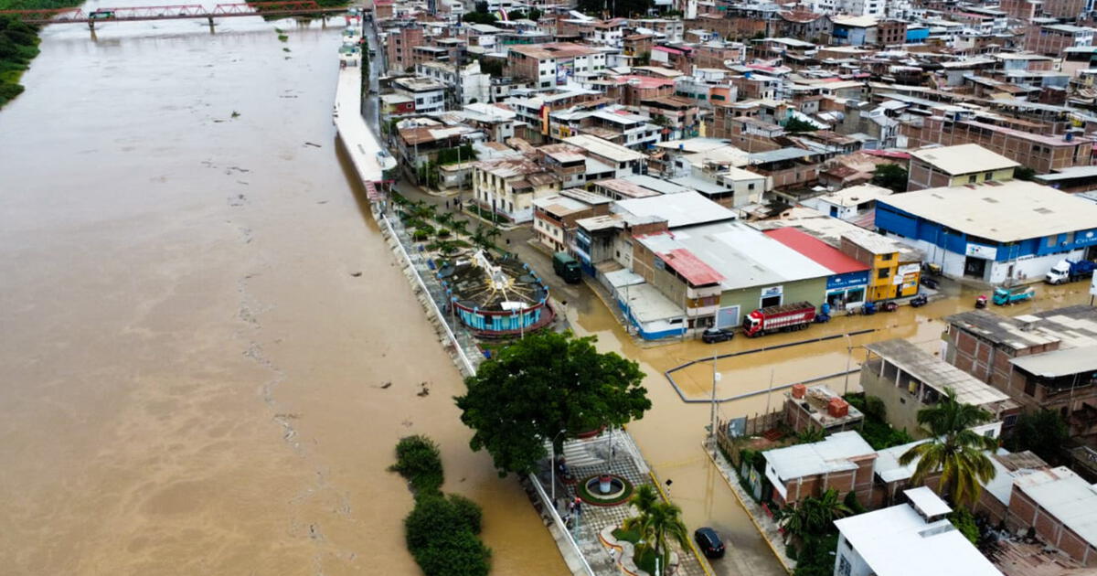 Tumbes Alerta Por Desborde Del Río Que Amenaza Con Ingresar A La Plaza De La Ciudad Lrsd 5593