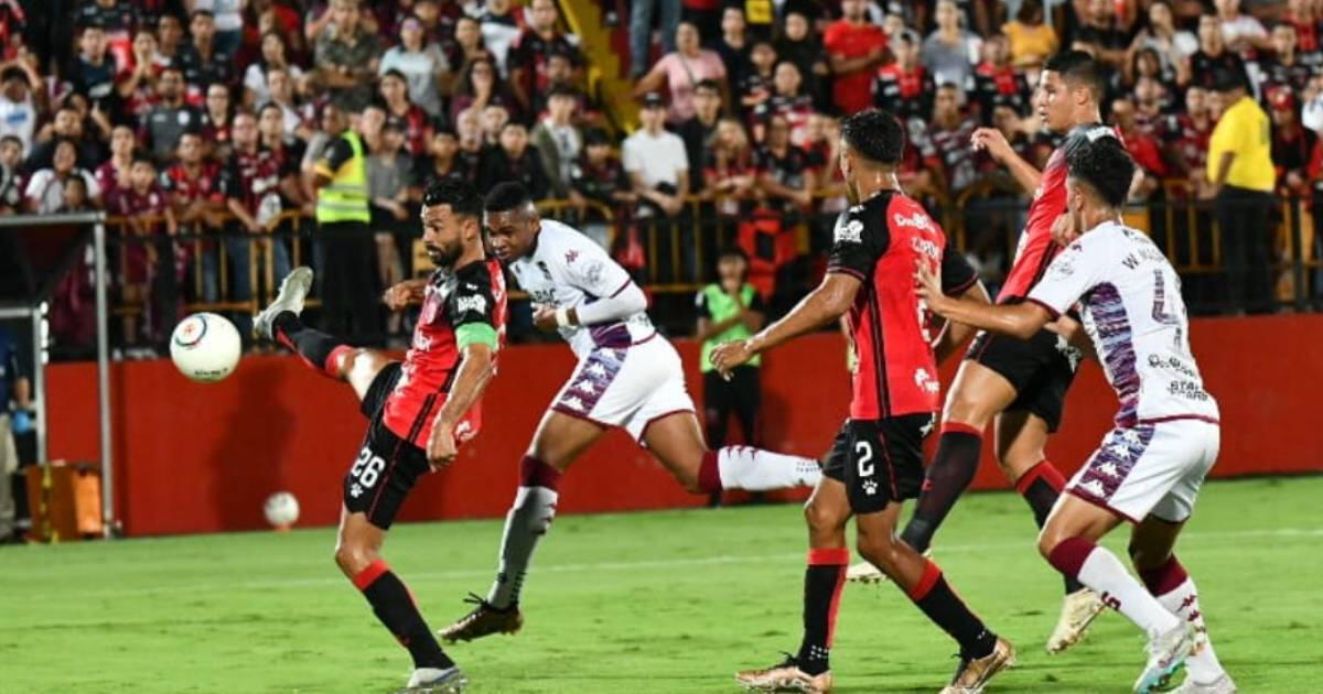 Resumen Y Goles | Alajuelense Venció 3-0 A Saprissa Por La Final De Ida ...