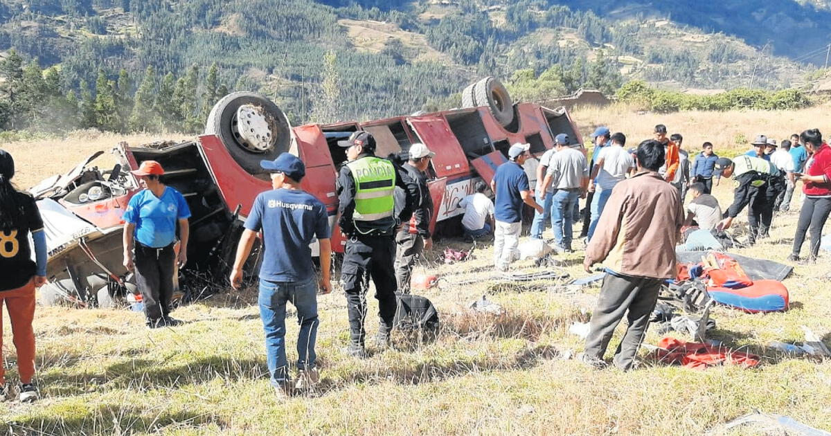 Áncash: Bus Cae A Abismo De 200 Metros Y Deja 11 Muertos Y 15 Heridos ...