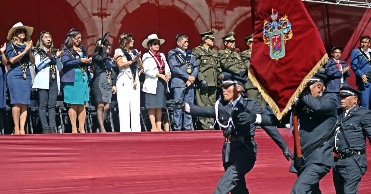 Arequipa Paseo de bandera, desfile y repique de campanas por