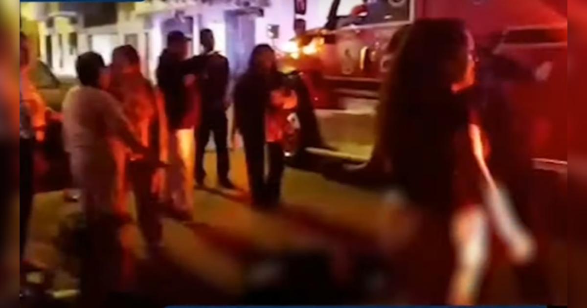 Surquillo: Chofer atropella a mujer que paseaba a su perro y se da a la ...