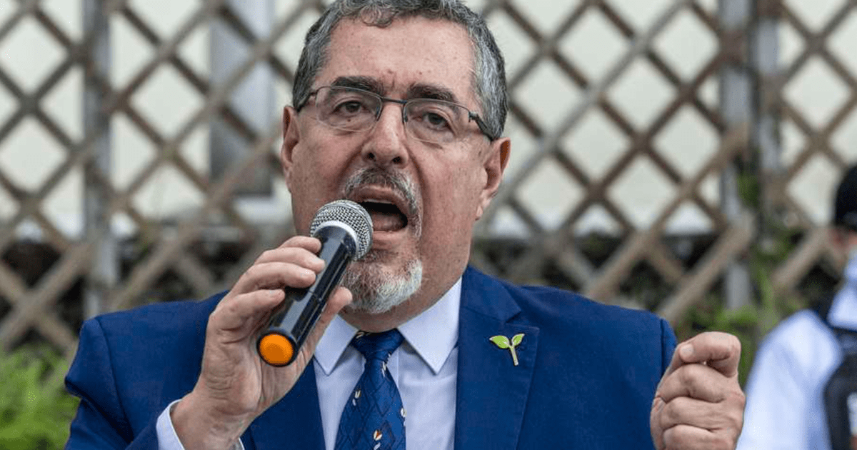 Bernardo Arévalo lidera las encuestas en presidenciales de Guatemala