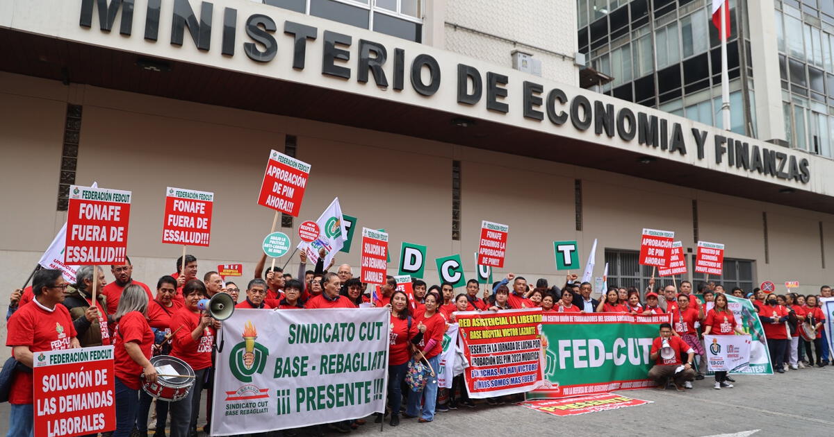 Trabajadores De EsSalud Anuncian Huelga Nacional Indefinida Este 10 De ...