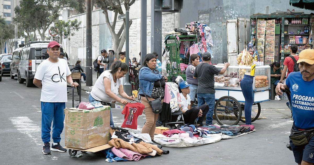 OCDE: Informalidad laboral en Perú es el doble que en Brasil y el ...
