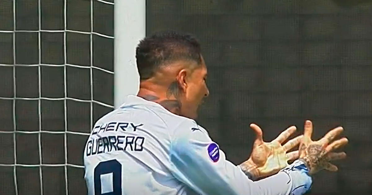 Guerrero no se contuvo y soltó un fuerte grito de frustración al fallar un claro gol con LDU Quito