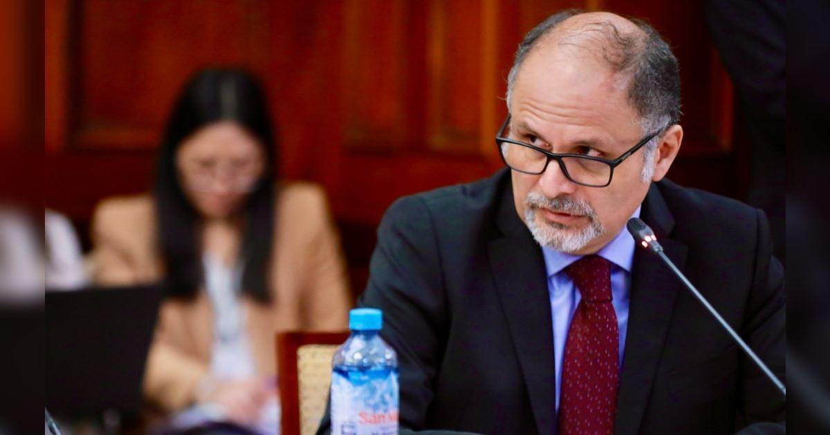 César Aguilar: nuevo contralor omitió información de su empresa en ...