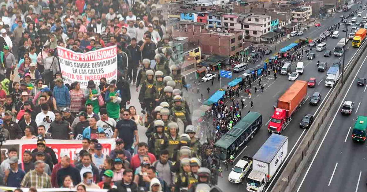 Transportistas De Lima Aseguran Que Paro Será Pacífico| Paro Nacional ...