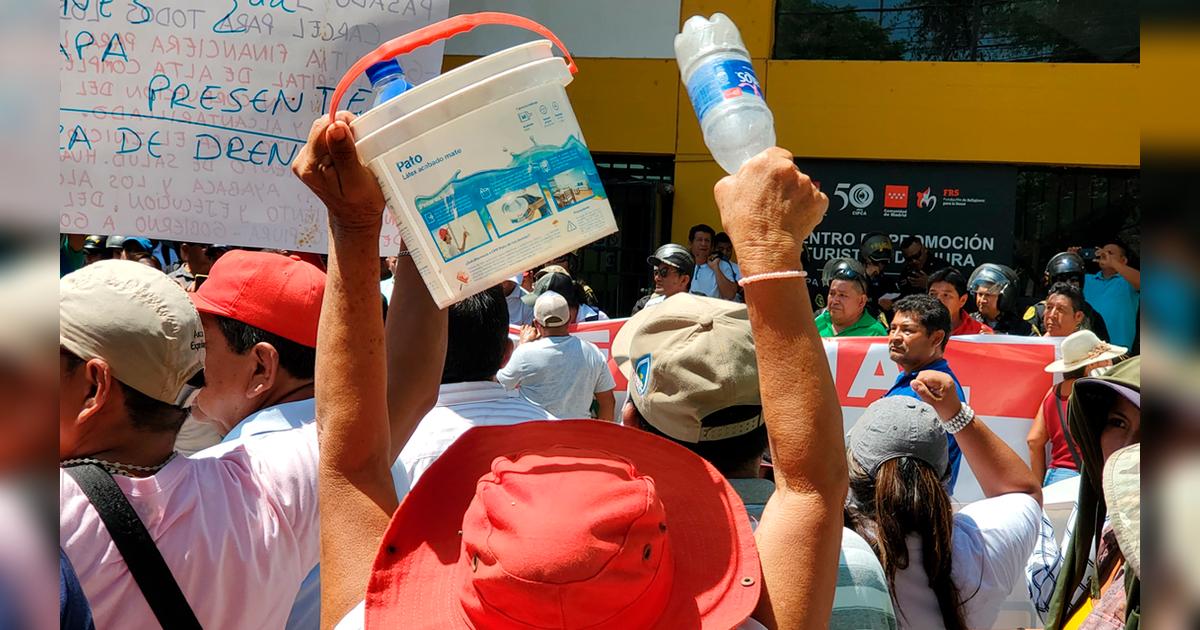 Crisis hídrica: vecinos de Talara bloquean Panamericana Norte por falta ...