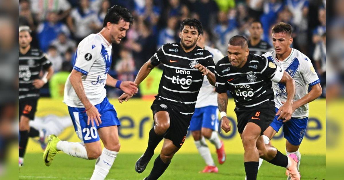 Olimpia rescató un empate: 1-1 con Vélez Sarsfield en Argentina por la ...