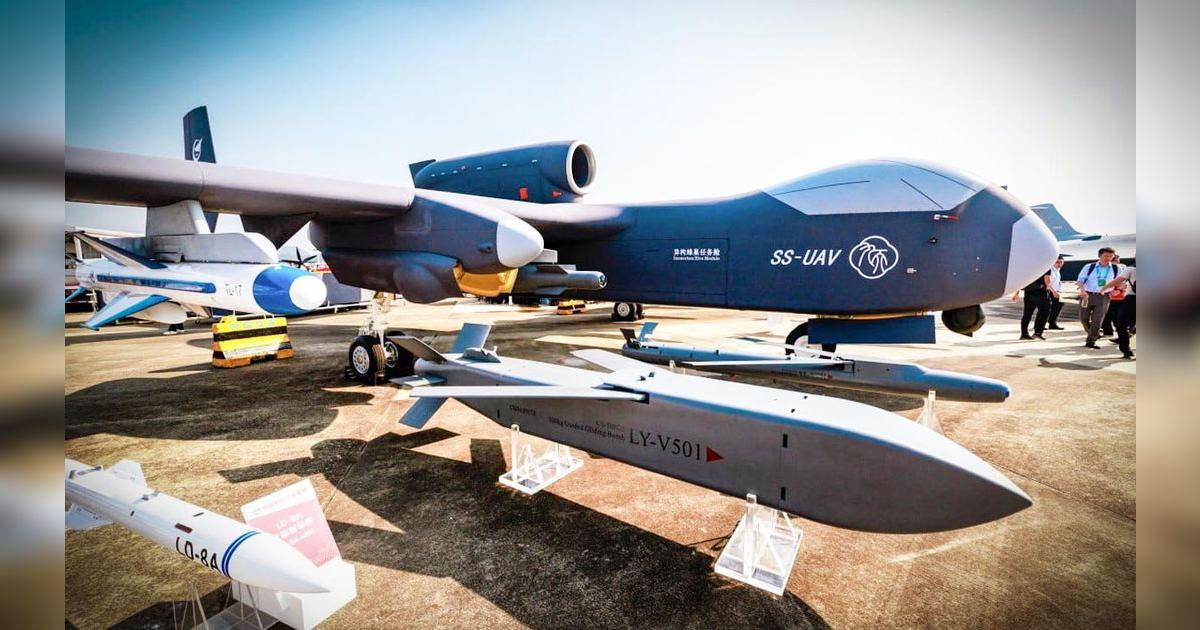 China revela su arma secreta: el dron Jiu Tian que lanza 100 drones ...