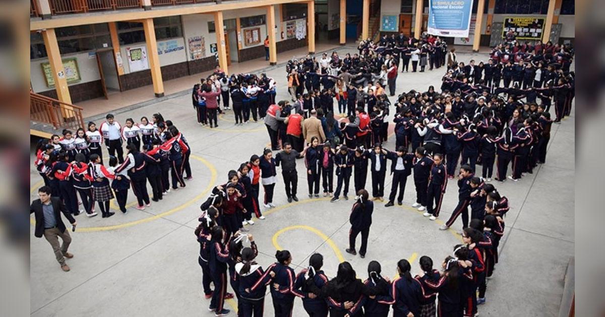 Al menos nueve colegios suspenden sus clases presenciales tras el sismo ...