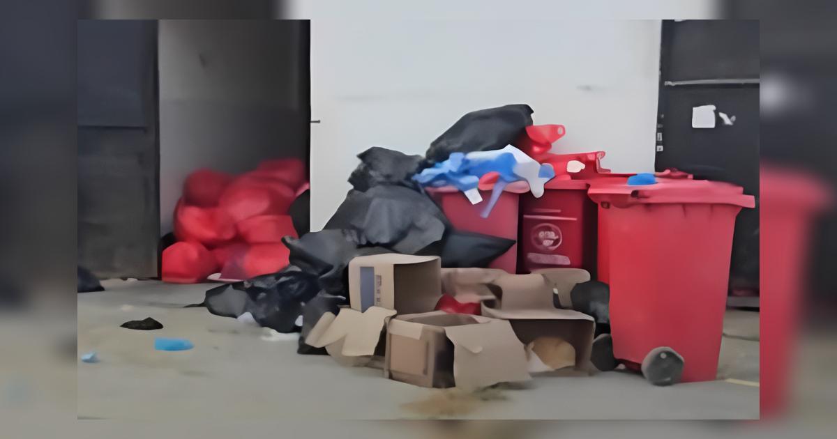 Acumulación de basura pone en riesgo la salud en el Hospital Regional ...
