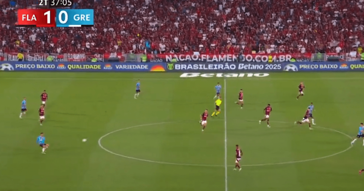 ¡La rompe como defensa y como '5'! El sensacional pase de Erick Noriega para provocar el penal del empate de Gremio ante Flamengo