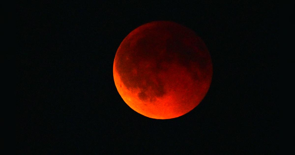 Así se vio la Luna de Sangre en el eclipse lunar que tiñó de rojo la ...