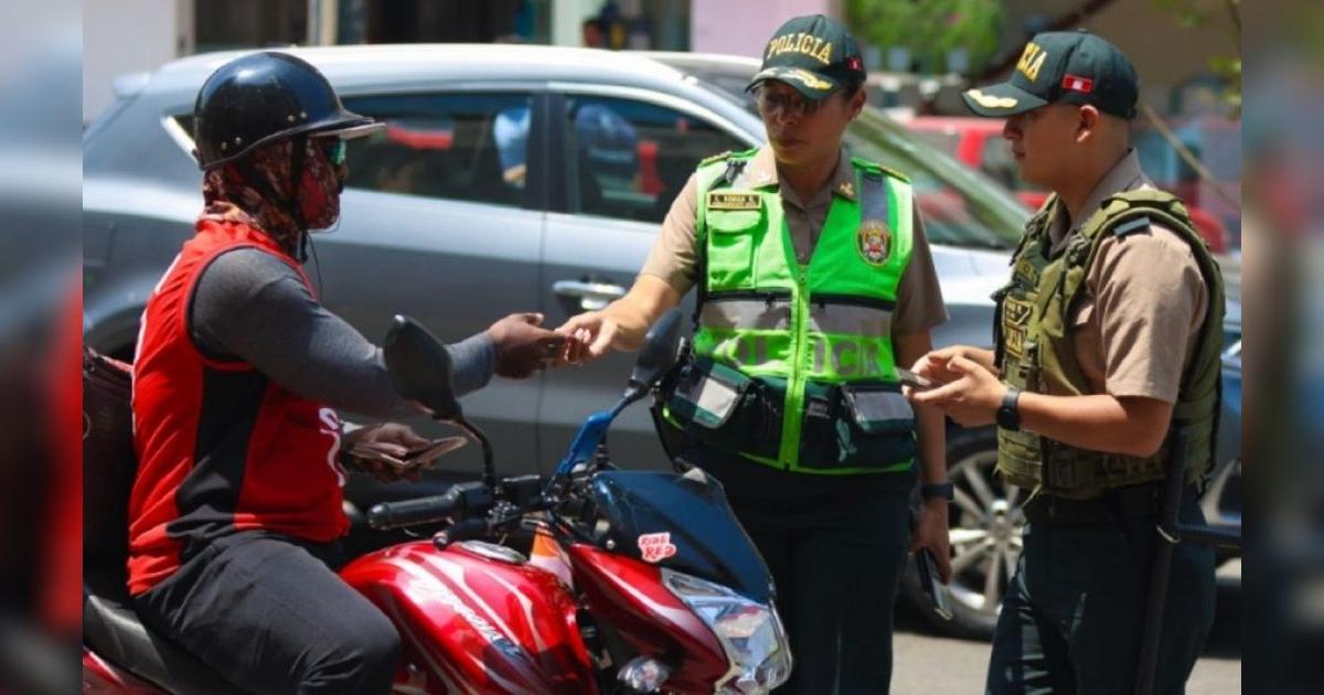 Control de identidad de la PNP bajo – El reportero andino
