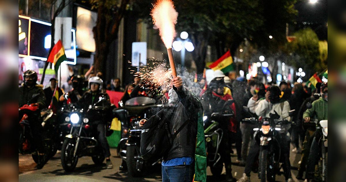 Gobierno de Rodrigo Paz insiste en levantar los bloqueos en Bolivia ...