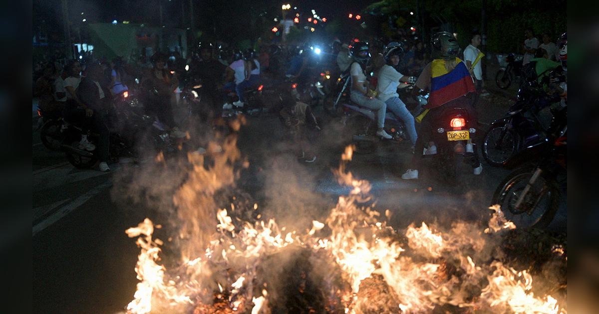 Protestas y disturbios sacuden Colombia tras ajustada victoria ...