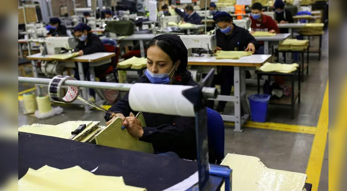 Który kraj jest uważany za najmniej produktywny według OECD?  |  Kolumbia |  Godziny pracy |  atmp |  Dane LR