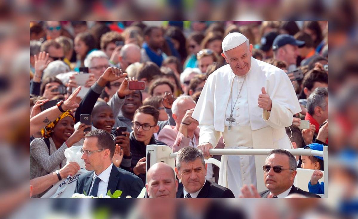 Papa Francisco ofrece mediación del Vaticano en crisis de Venezuela ...