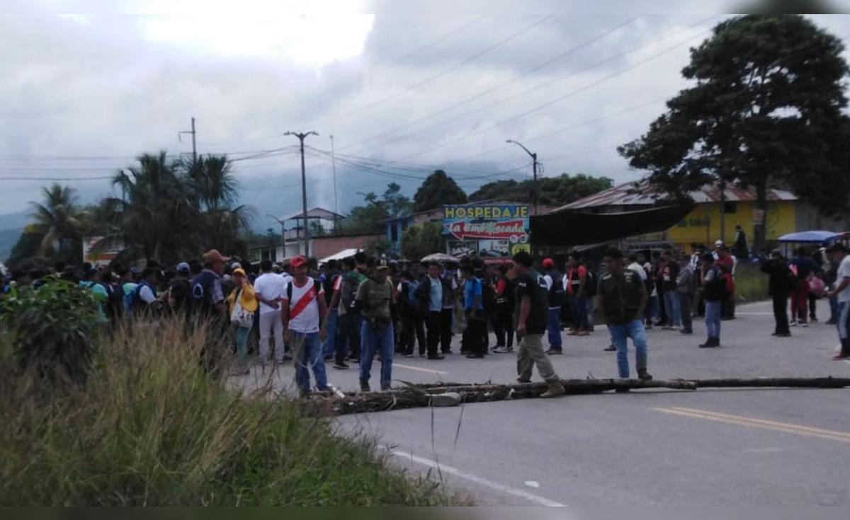 Paro San Martín: ronderos bloquean 2 puntos de la carretera Fernando ...