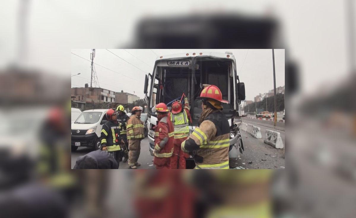 Surco: múltiple choque en la Panamericana Sur dejó al menos 14 heridos ...
