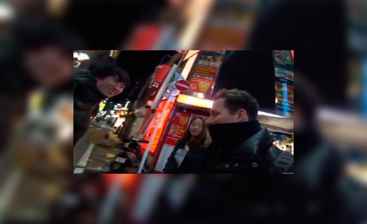 Video: Influencer que transmitía en vivo salvó a una joven de un ...