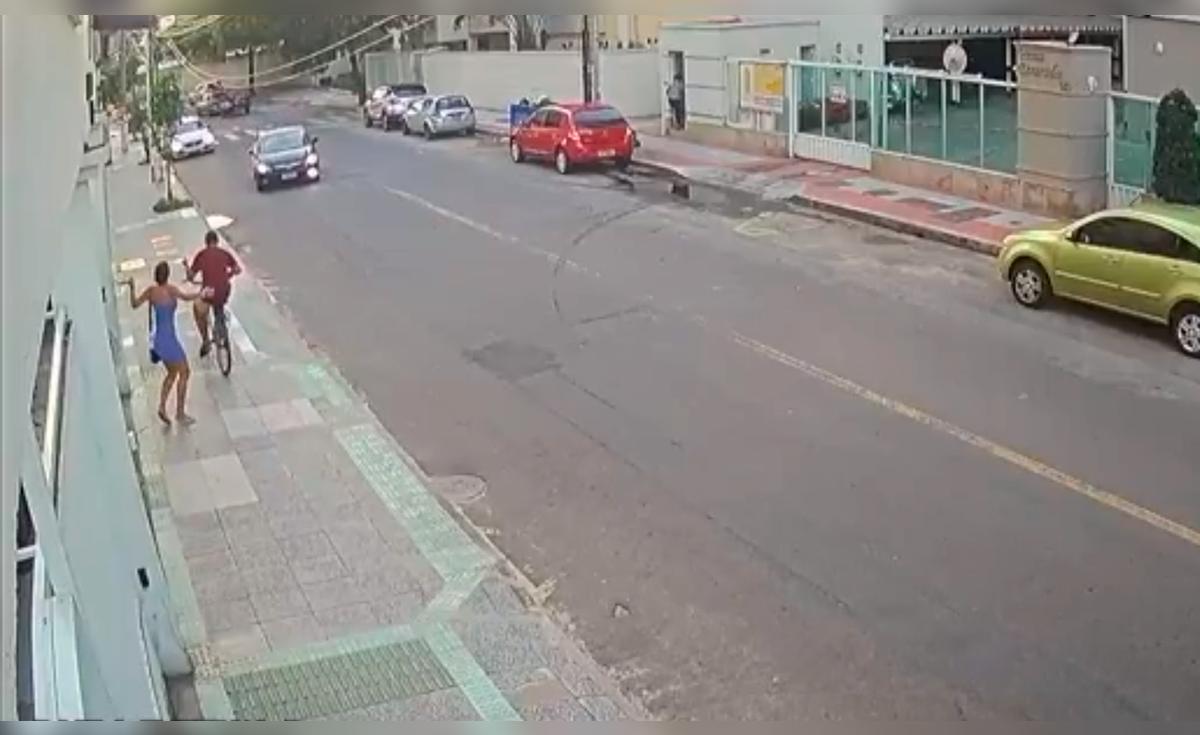 Hombre atropella a ladrón en bicicleta que le robó el celular a su ...