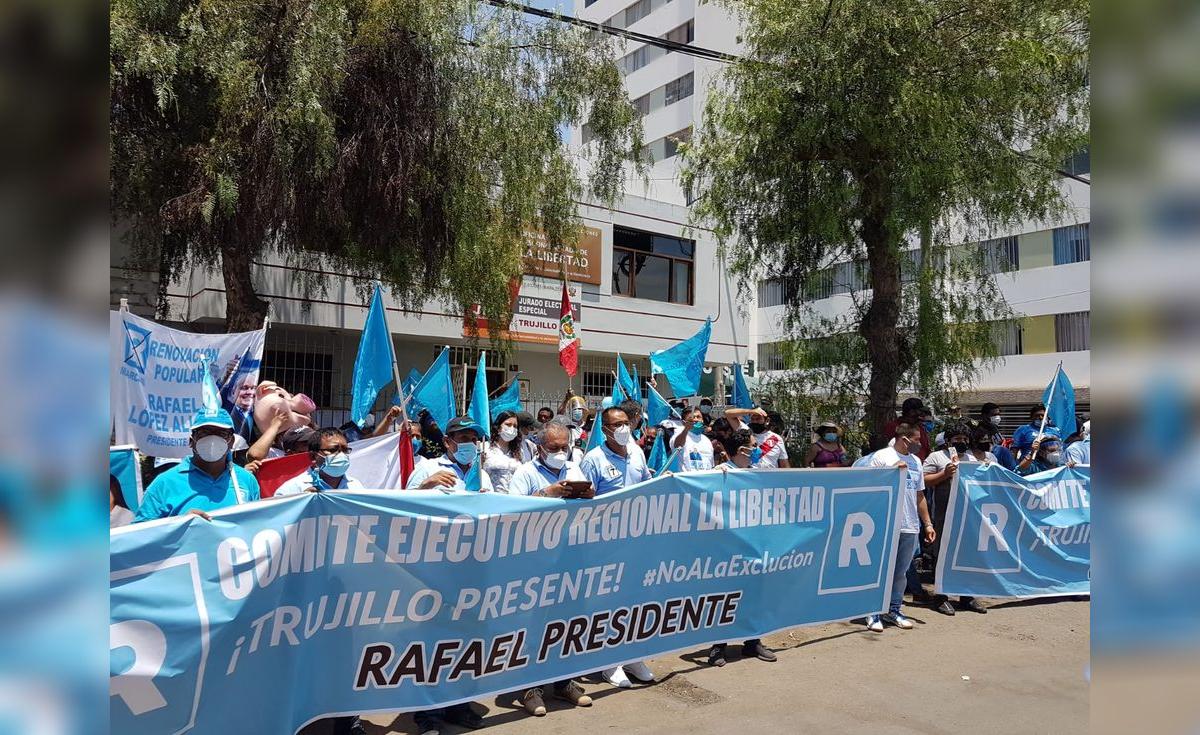 Trujillo: simpatizantes de López Aliaga protestan contra JNE | Sociedad ...