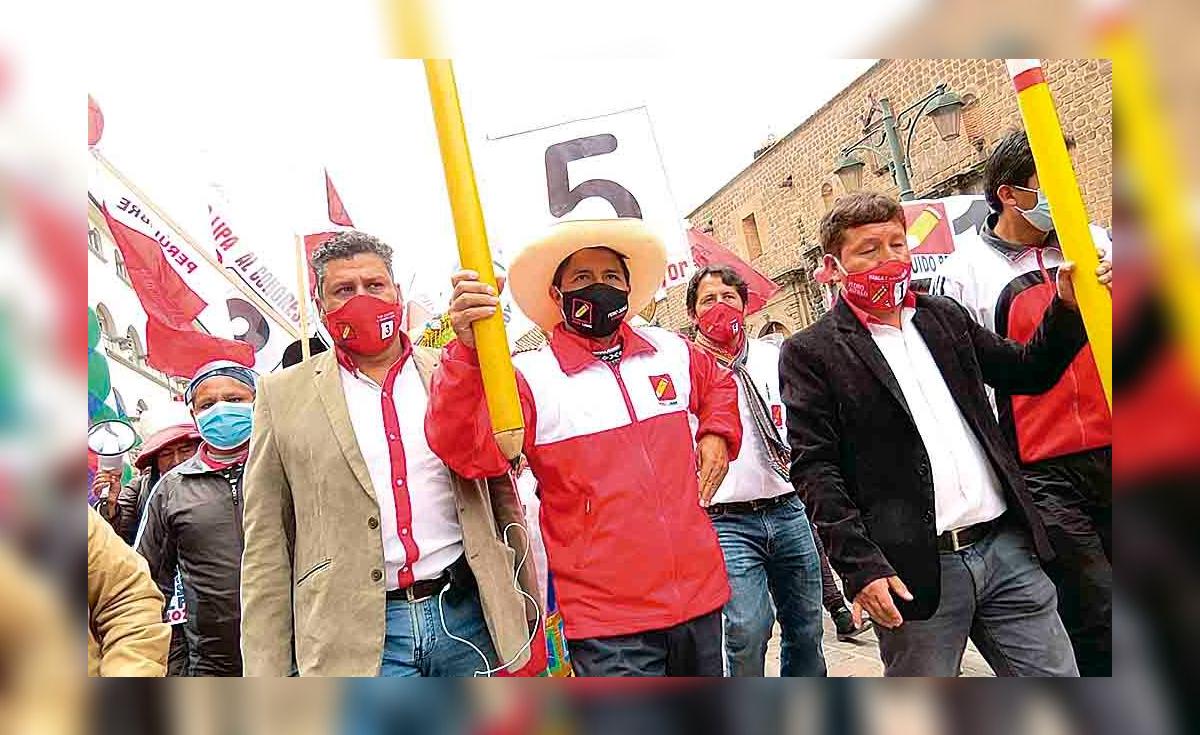 Elecciones 2021: El populismo de Pedro Castillo y lo que la calle ...