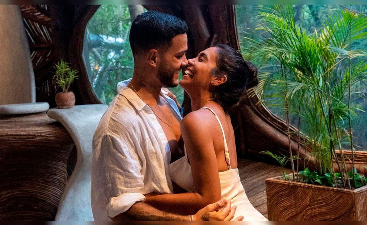 Vania Bludau y Mario Irivarren se reencuentran tras estar un mes ...
