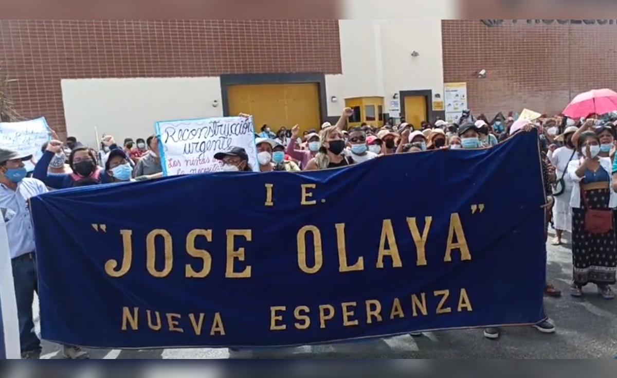Piura: padres de colegios José Olaya y César Vallejo protestan por ...