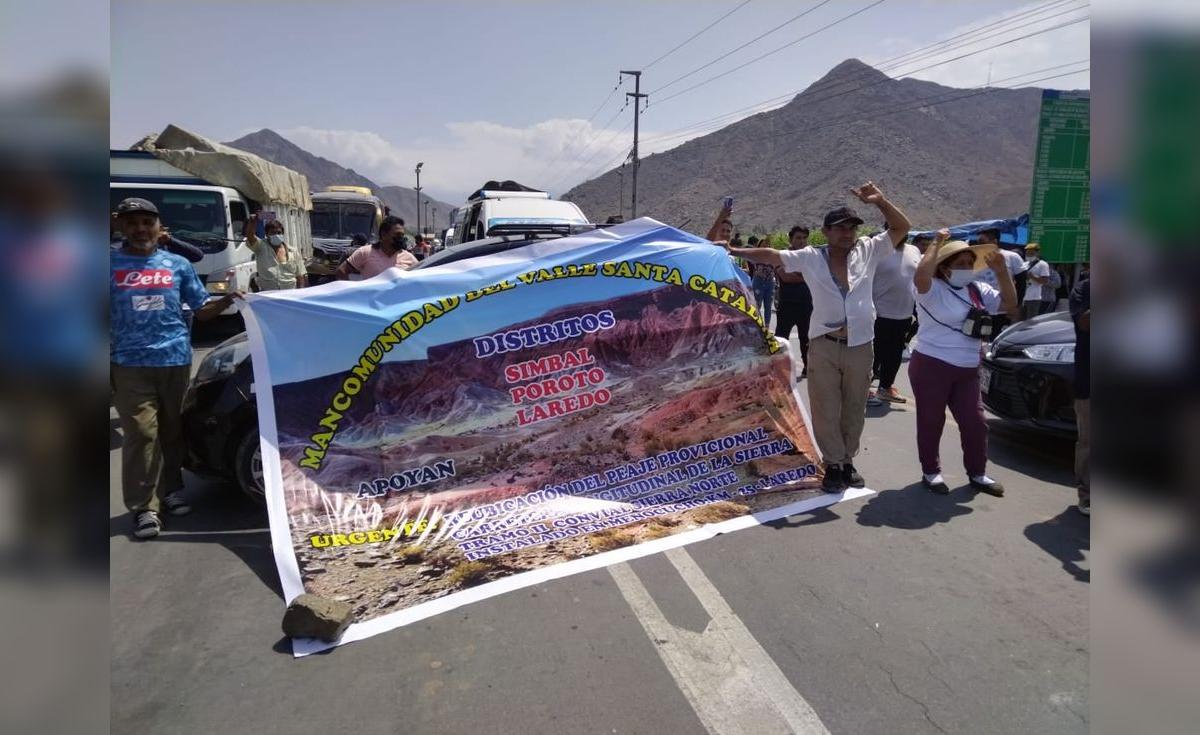 Trujillo: pobladores bloquean carretera a la sierra liberteña por peaje ...