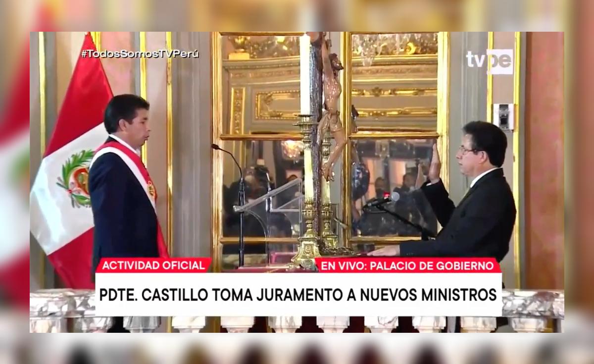 Pedro Castillo | Miguel Rodríguez Mackay jura como nuevo ministro de ...