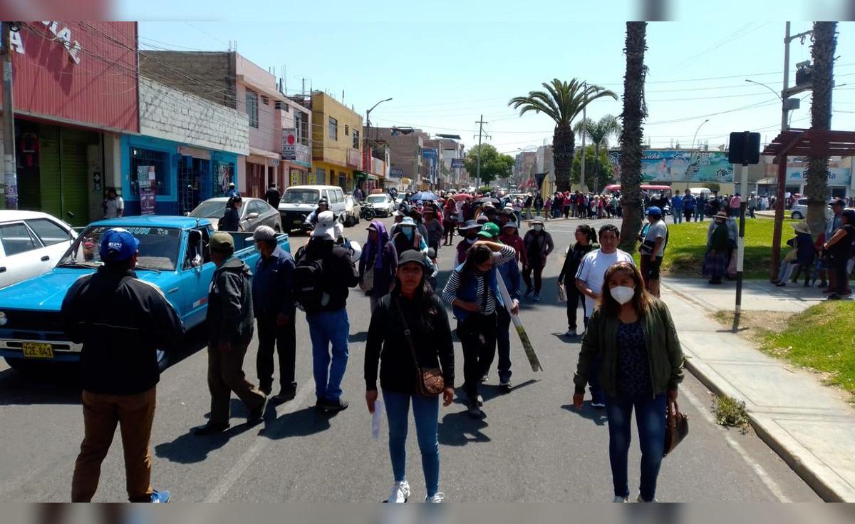 Tacna: ciudadanos marchan en respaldo a Pedro Castillo lrsd | Sociedad ...