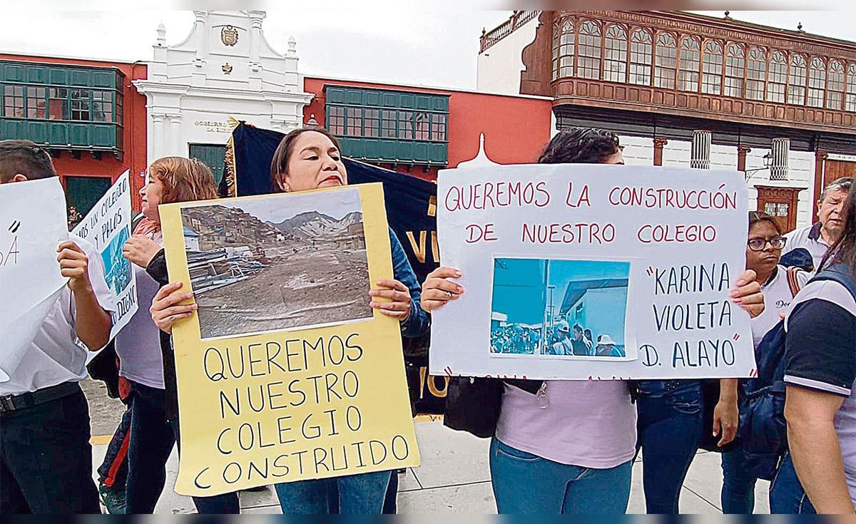 Minedu | |Protestan por abandono de obras de colegios en La Libertad ...