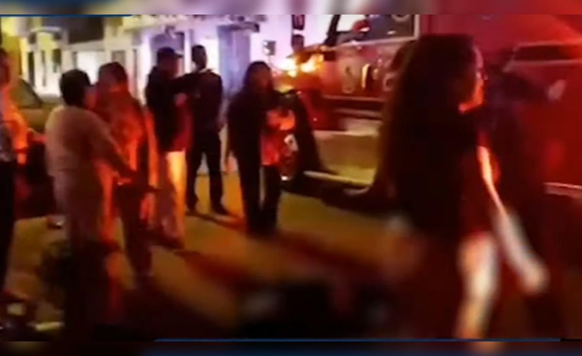 Surquillo: Chofer atropella a mujer que paseaba a su perro y se da a la ...
