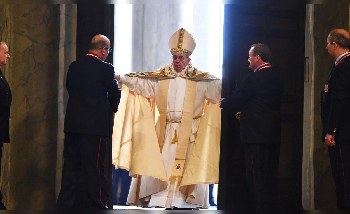 El papa Francisco inaugura el Jubileo 2025 en Roma en medio de alerta ...