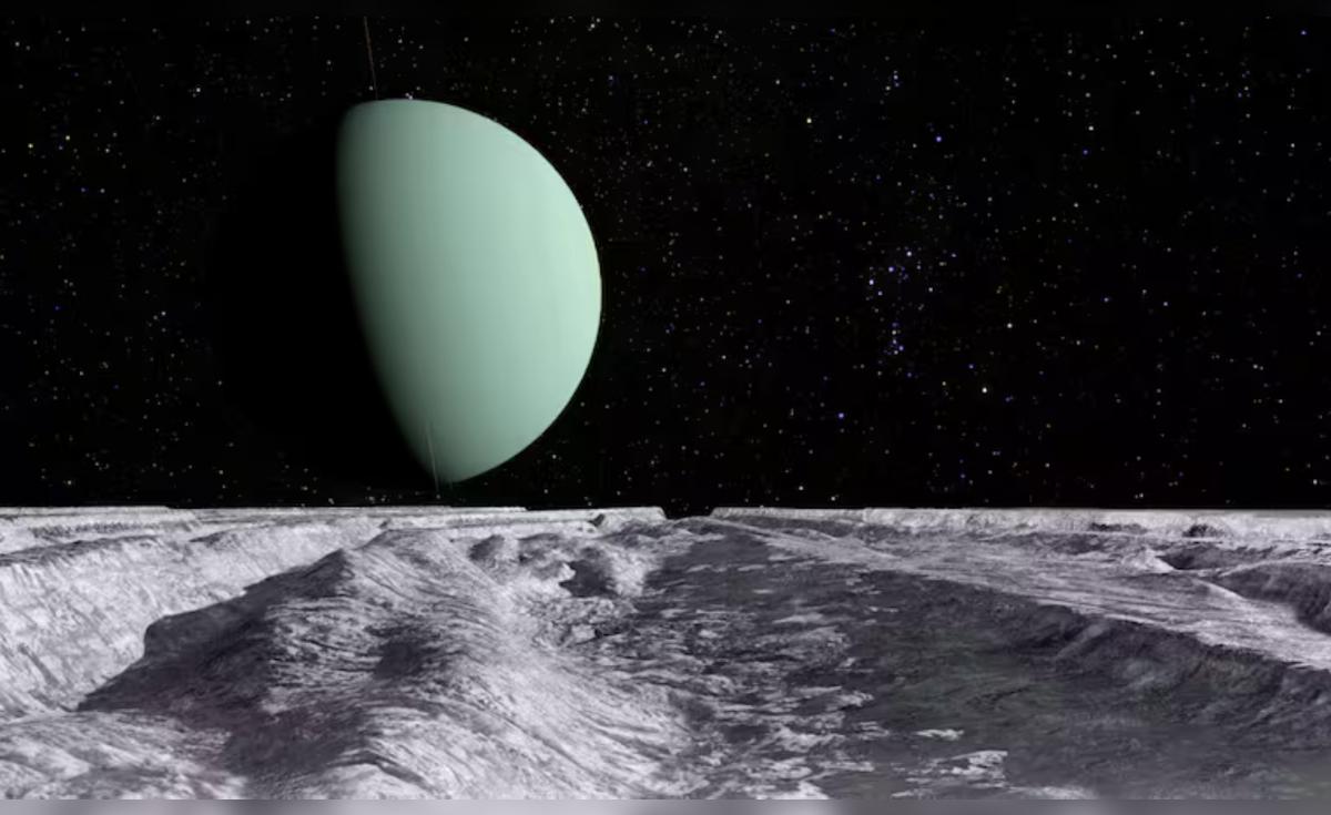 Telescopio espacial Webb de la NASA identifica una nueva luna de 10 ...